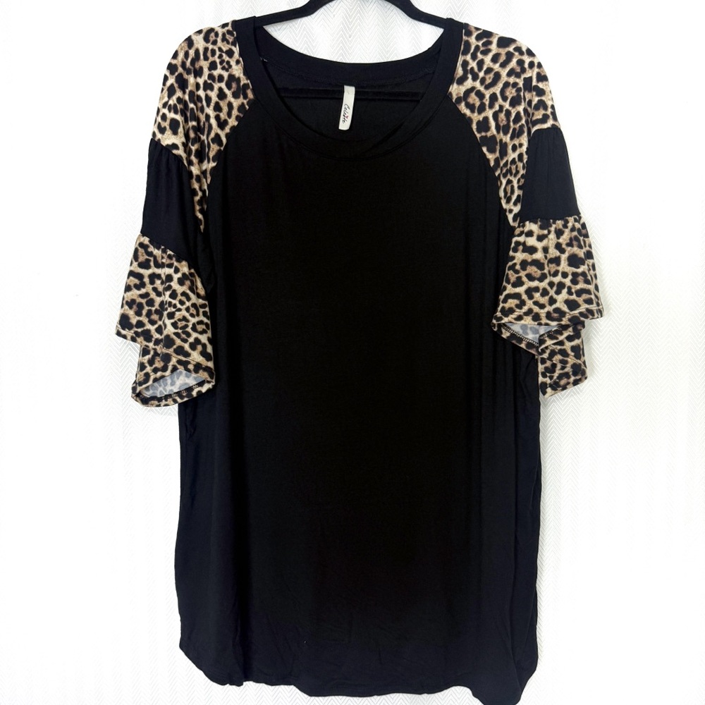 Celeste Leopard Print Top with Bell Sleeves Size 2X